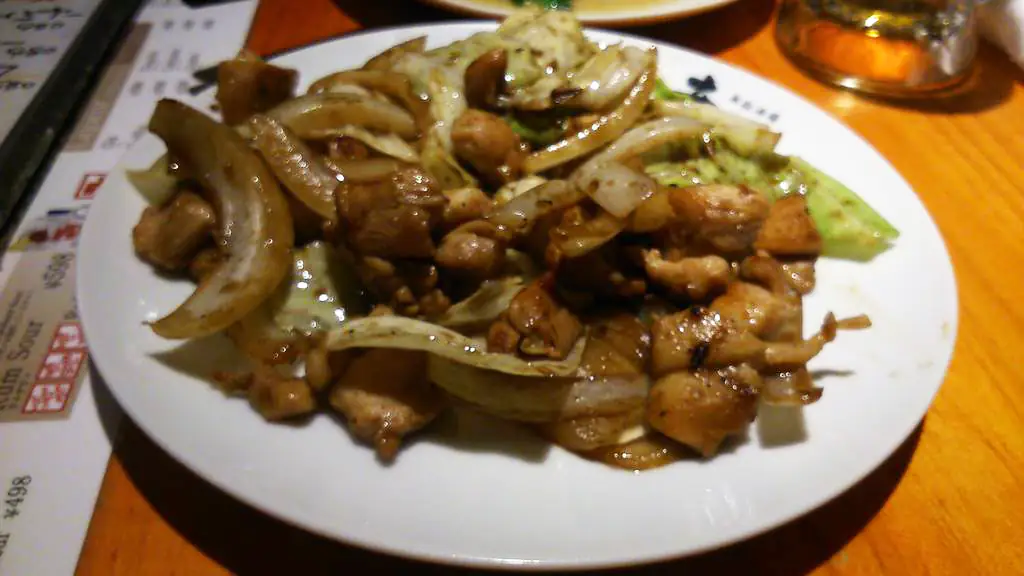 Danie w restauracji w Tokio (Japonia)