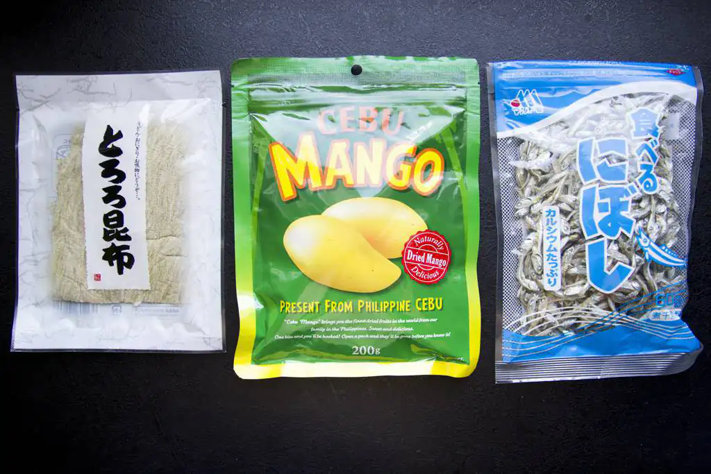 Zakupy w Japonii - suszone mango i ryby