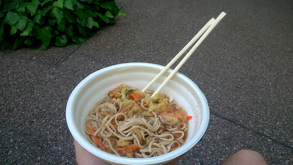 Zupa z miesem w panierce z 7eleven w Tokio