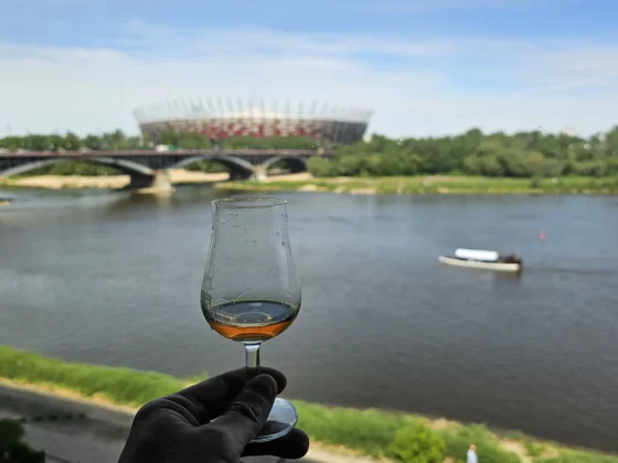 Festiwal Whisky & Friends (M&P) widok na Stadion Narodowy i Wisłę