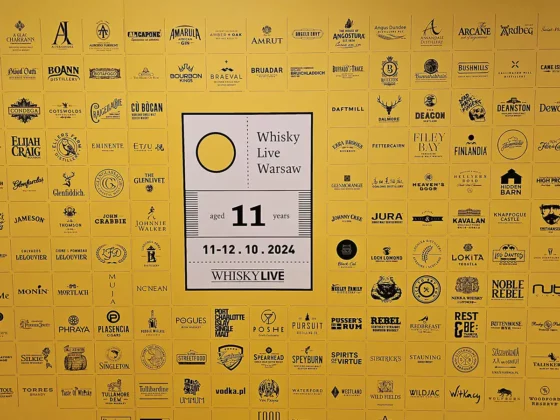 Whisky Live Warsaw 2024 ścianka z logo przy wejściu